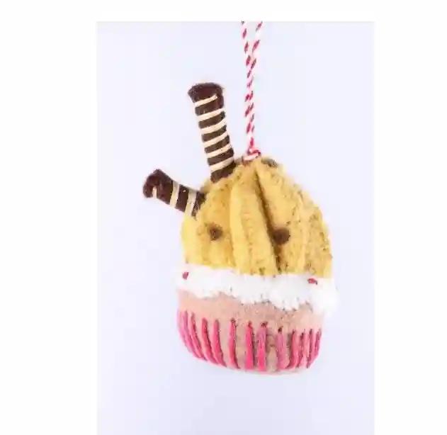 felt cupcake ornamen...