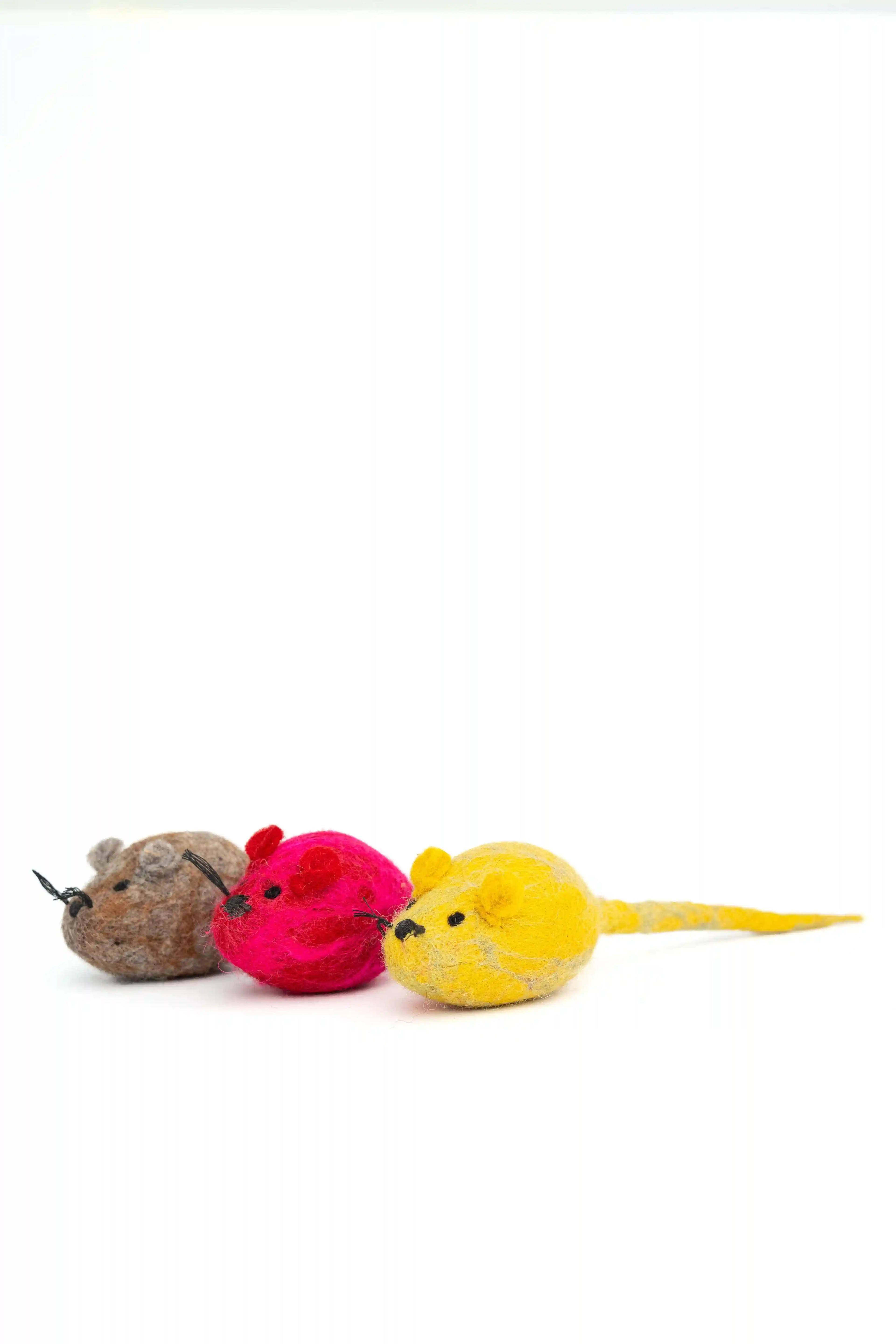 cat toy mouse